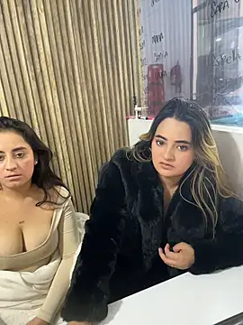 Antonella_Julieta webcam