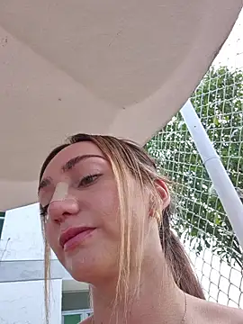 Ninabigtitied's room