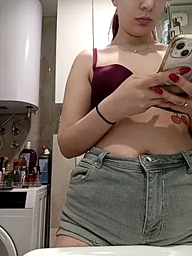 Webcam Model (MeCherryy)  is live.Free join now!