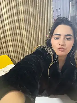 Antonella_Julieta webcam