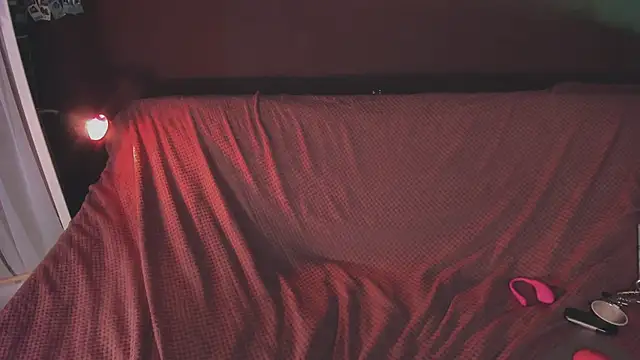 juby_yuby's Stripchat show and profile