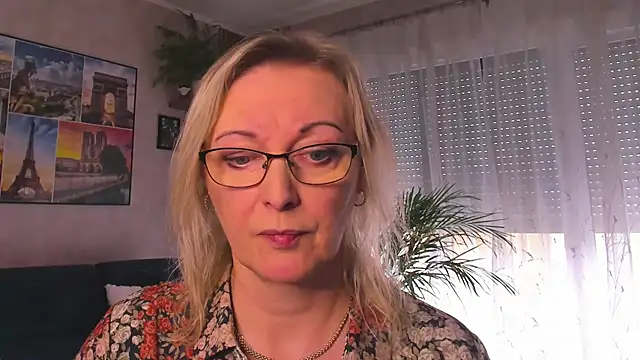 vanessa_chat - Vanessa_chat's free webcam - UK Sex Cams