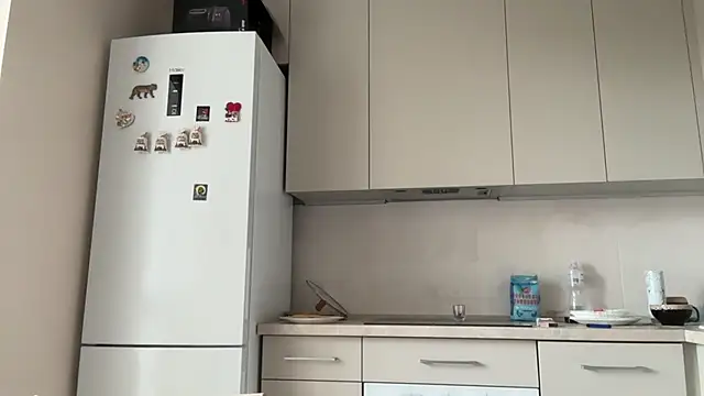 AvestanSole live sex cam