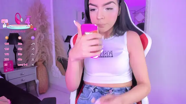 KarelyMitchel webcam