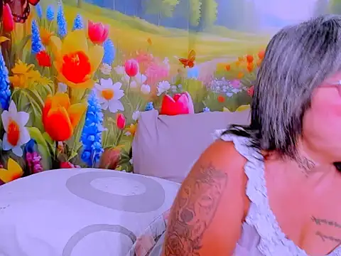 indianroxy - Indianroxy's free webcam - UK Sex Cams