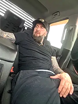 Beardedtattood webcam