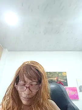 BustyMilf_ webcam