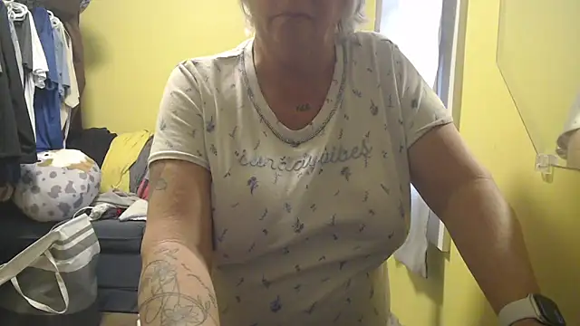 canadiancougar1965 webcam