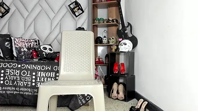 mirandahaguen - MirandaHaguen's free webcam - UK Sex Cams