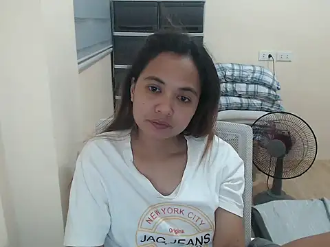 xTheLastVIRGINx webcam