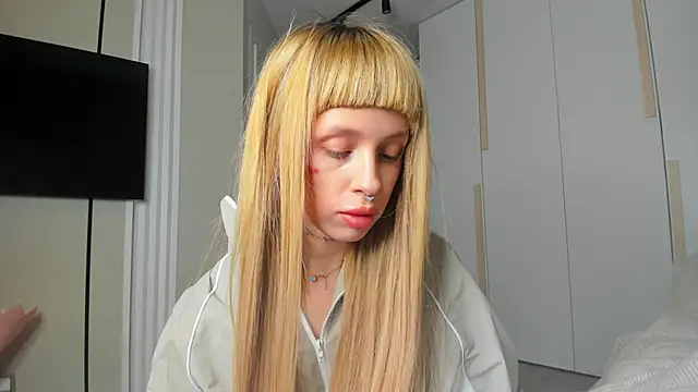 FlowerOfSin2001 live sex cam