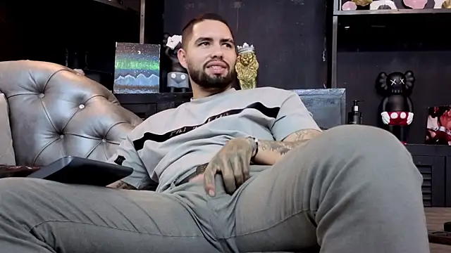 matteosantos live sex cam