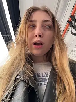 Sunny___Bunny webcam