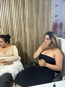 Antonella_Julieta webcam