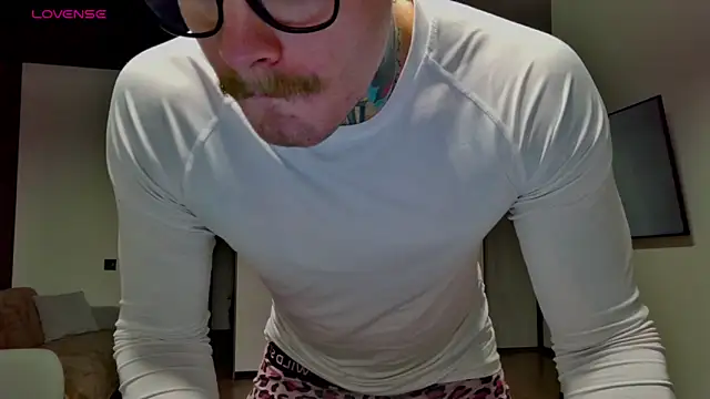 white_King9999 webcam