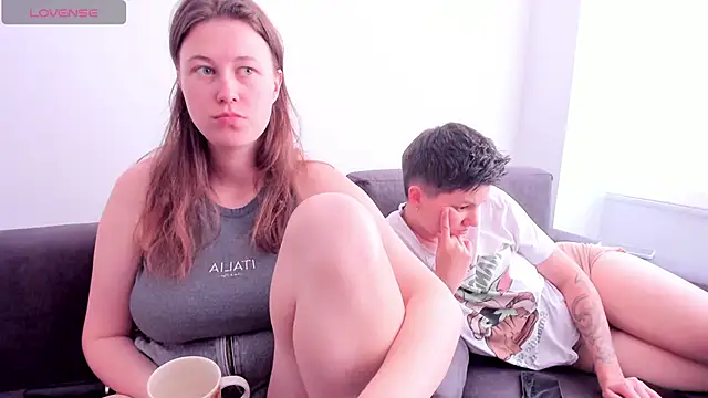 Tenderly_Couple live sex cam