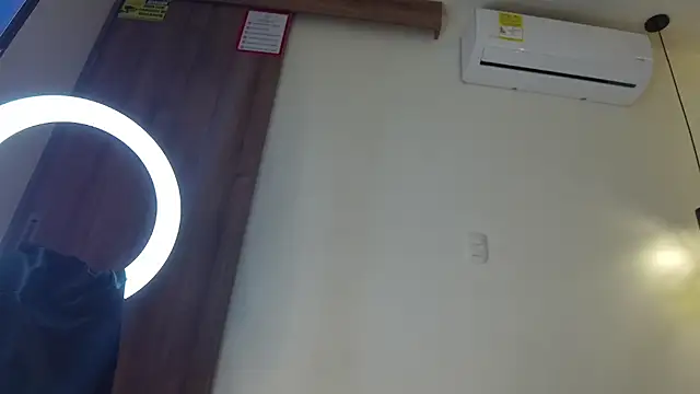 KatyraTaylor__ webcam