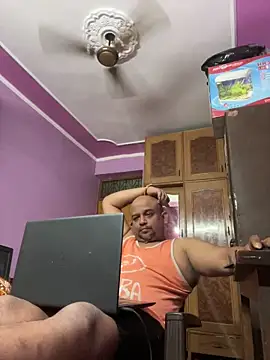 Dick_6inches_Delhi webcam
