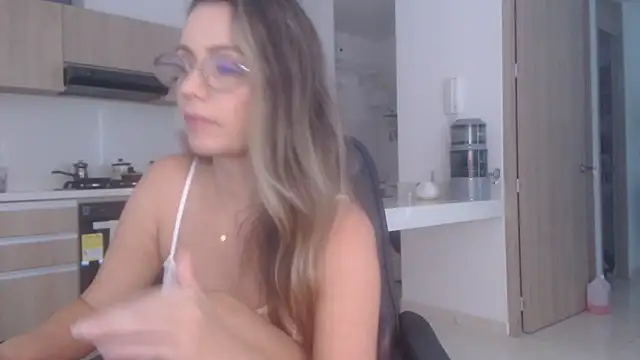 LovePaula webcam