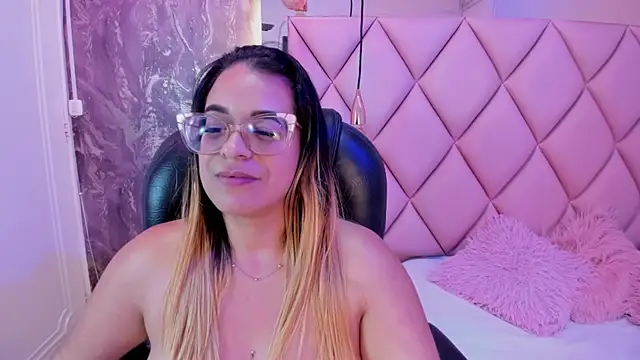 MHONIKBELUCCI webcam