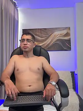 Tommas_Jhonson webcam