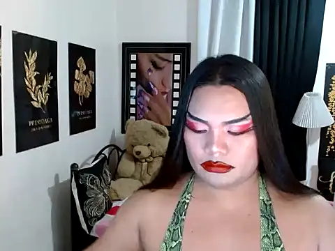 TSbrianaHugeCock webcam