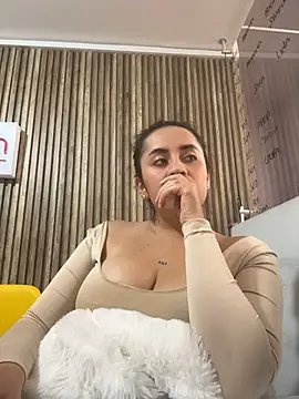 Antonella_Julieta webcam