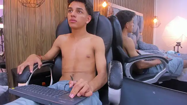 owen__johnson webcam