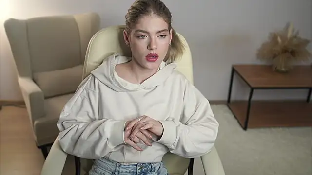 PetraFairbrother webcam