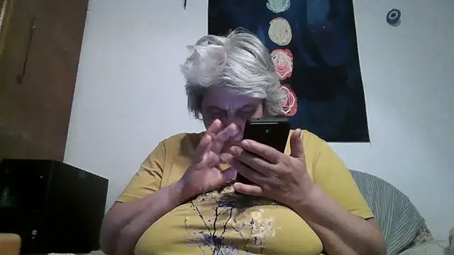 ExquisiteMature webcam