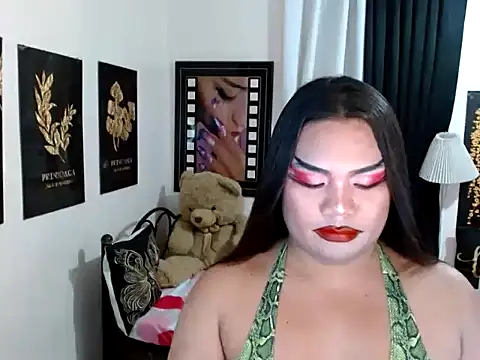 TSbrianaHugeCock webcam