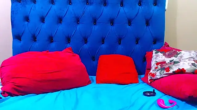 ebonycandy10 - Ebonycandy10's free webcam - UK Sex Cams