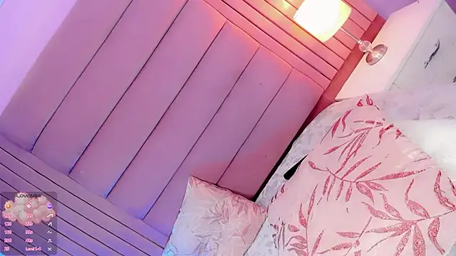 Camille_deluxe webcam