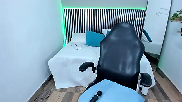 Stacey_white_ webcam