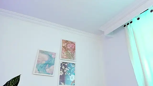 canelleGarces webcam