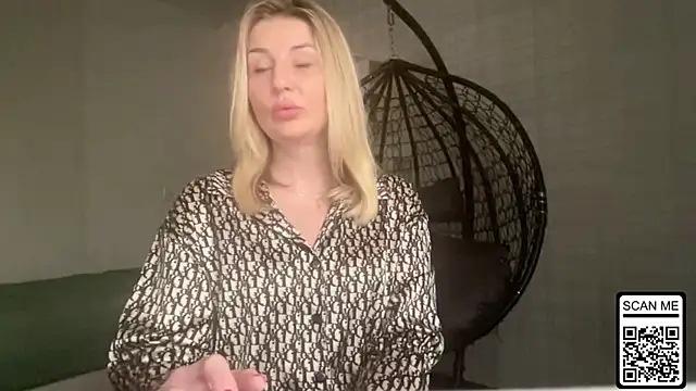 Blondie_xoxoxo webcam