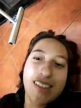 MaskedLatinaX webcam