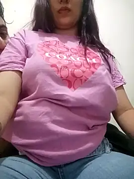 EsmeraldaNaim webcam