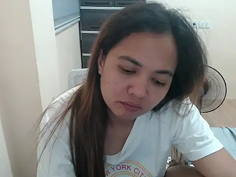 xTheLastVIRGINx webcam