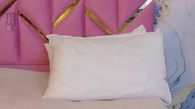 EbonyCoWorker webcam