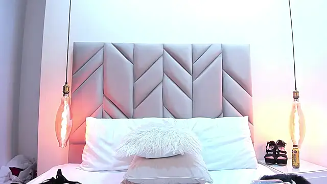 isabellafoox - IsabellaFoox's free webcam - UK Sex Cams