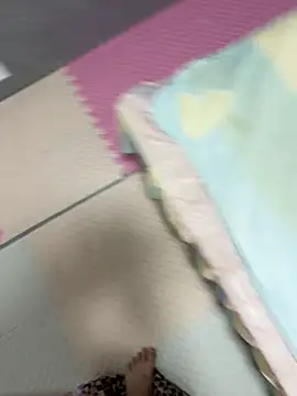 qwe522522 - Qwe522522's free webcam - UK Sex Cams