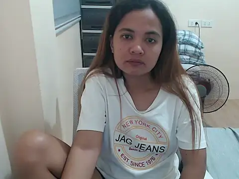 xTheLastVIRGINx webcam