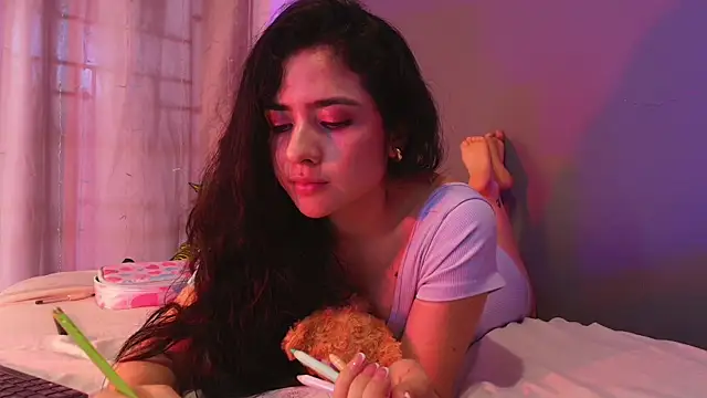 adara_johnson__ webcam