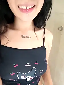 Petite_Artemis webcam