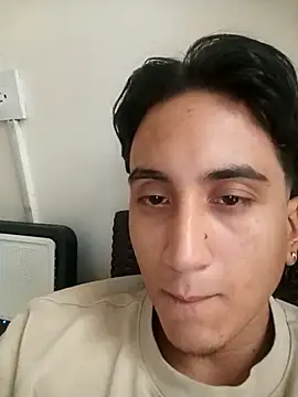 EsmeraldaNaim webcam