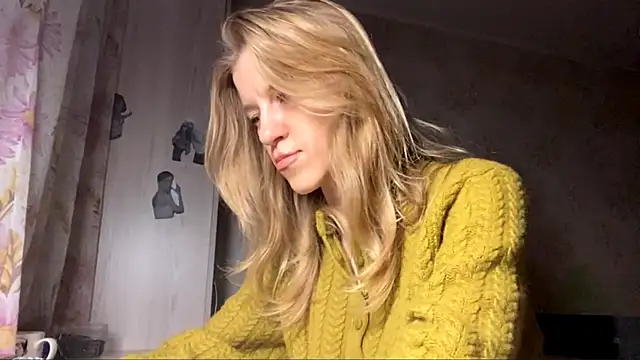 CuriousMildness webcam