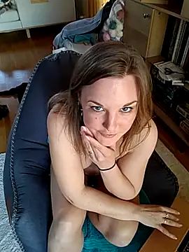 SwedishJennifer's live cam