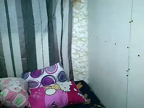 BestCausinEVER2324 webcam