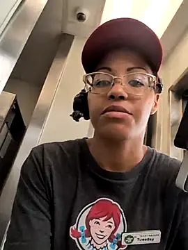 Synfulsymone9 webcam